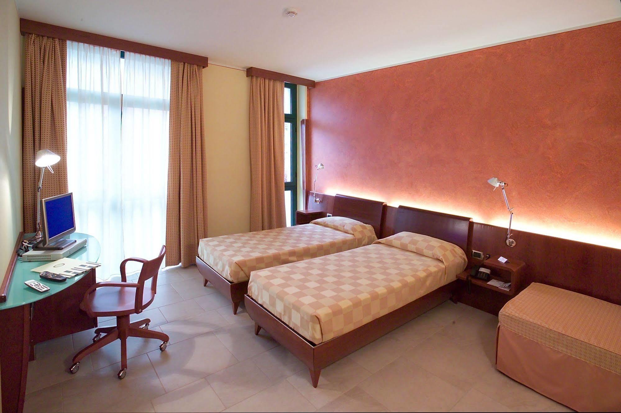 Albergo Ristorante San Marco Carmagnola Exterior photo